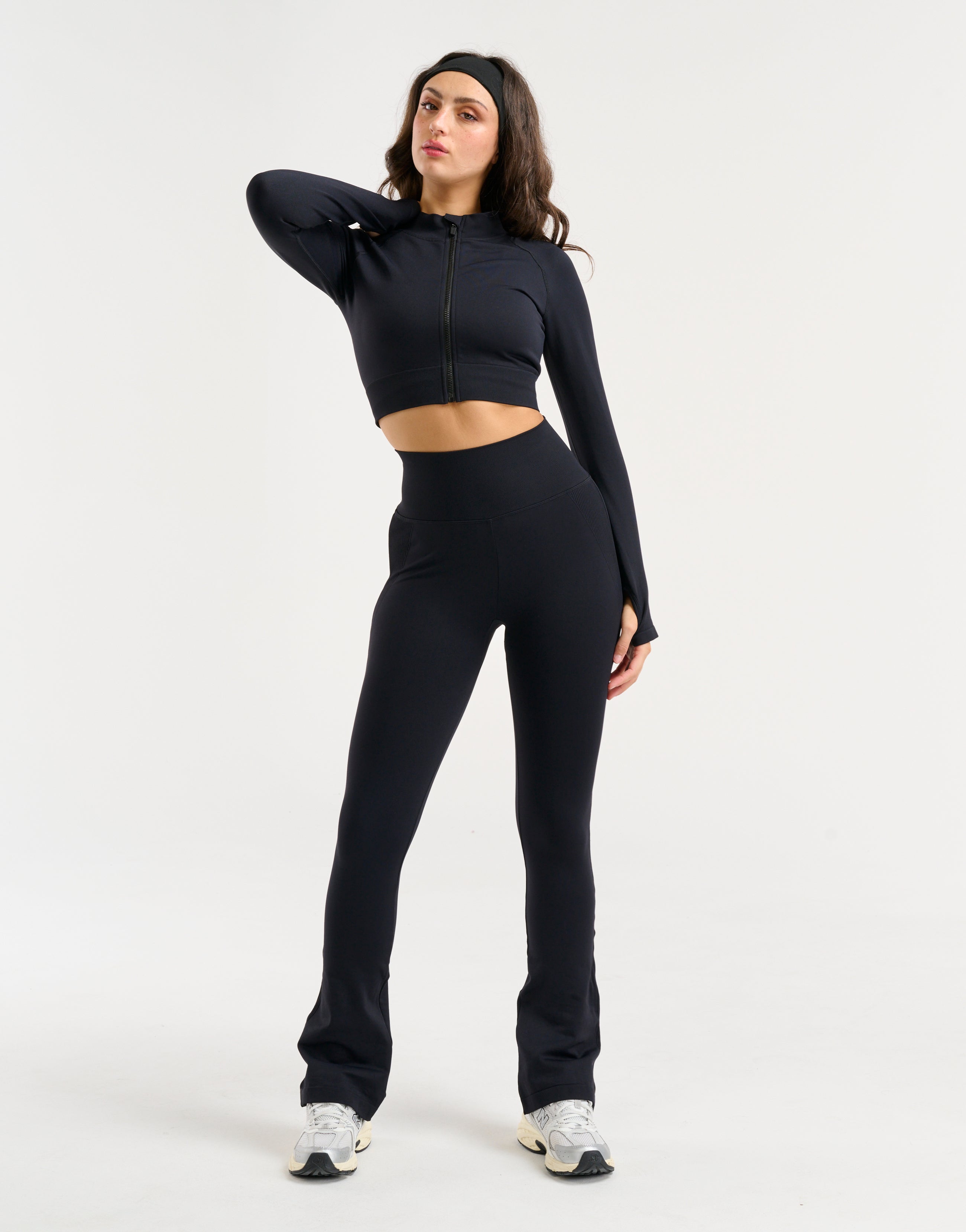 Arise Essential Flare Leggings - Black
